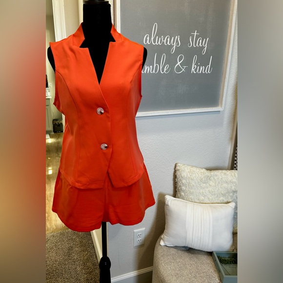 VEST 2 Piece short set - Picture 1 of 10